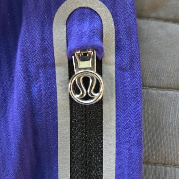 Lululemon Vintage Run Shorts - 6 Cobalt Blue/Black - Picture 5 of 5